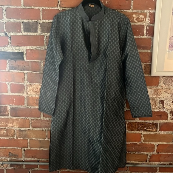 NWOT Manyavar Anchor Grey Silk Feel Kurta Pajama size M/38 - Picture 3 of 6